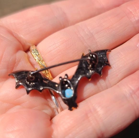 Turquoise & Sapphire Sterling rhodium &gold bat brooch by Avelon - Picture 6 of 8